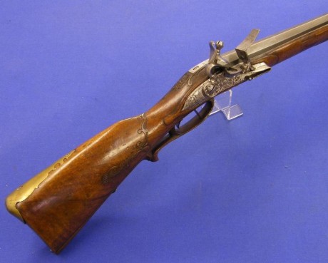 Voy a colocar unas fotos de un arma larga alemana de llave de mecha del siglo XVI. 70