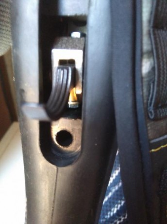 Hola compañeros, he adquirido dicho rifle y he comprobado que el gatillo está bastante duro. Se puede 70