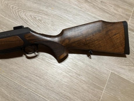 Hola a todos.
Vendo rifle Sauer 202 calibre 8x68S. Muy buen estado por haber tenido poco uso.
Lleva las 21