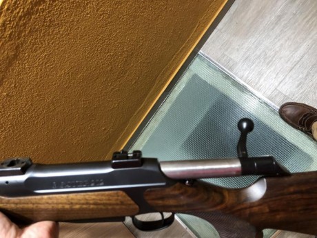 Hola a todos.
Vendo rifle Sauer 202 calibre 8x68S. Muy buen estado por haber tenido poco uso.
Lleva las 00