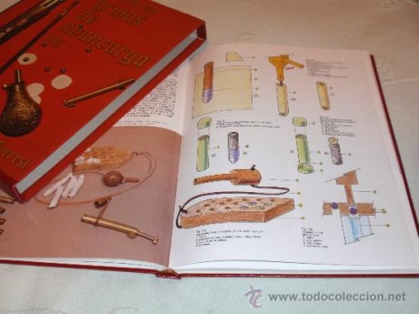 El tiro con armas de avancarga hoy. de Ángel Hernández Merino.  El libro es de tapa dura y tiene un estuche 00