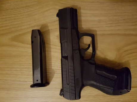Se vende pistola walter P99 9mm pb con dos cargadores en su maletin original y diversos accesorios. Pvp 01