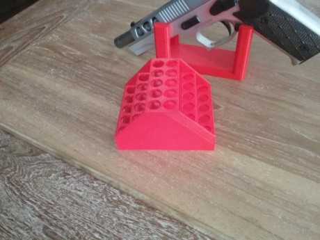 Buenos días. 

Cambio impresora 3d nueva por arma corta que me  interese o carabina 22 tipo m4. La impresora 10