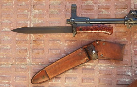 Buenas.
Vendo bayoneta original para el rifle de asalto SAMOPAL SA VZ-58 del Ejército de la antigua República 00