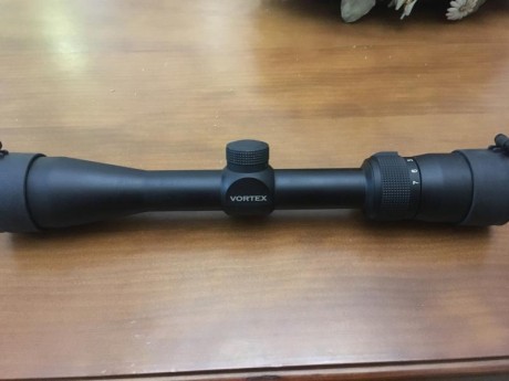 Vendo un visor vortex diamondback 2-7x35 muy poco uso casi nuevo, con su caja, documentación y tapas. 40