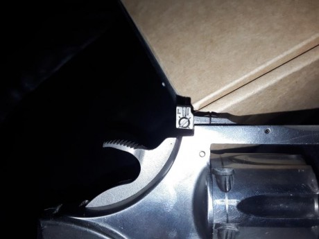  20180412_193104.jpg  20180412_193146.jpg 
Alza nueva para Colt Python y King Cobra , no es la que esta 00