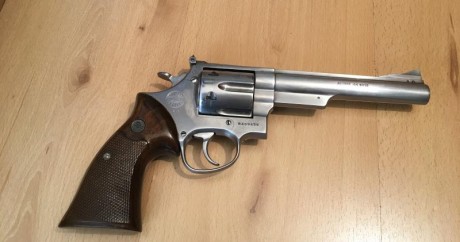 Vendo REVOLVER INOX 6" marca ASTRA calibre 44 REMINGTON MAGNUM. Salido de armeria, pocos tiros,joya 02