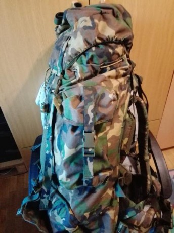 Vendo esta mochila Altus. 
Está nueva. 
No ha pisado el campo nunca. 
Espalda regulable. Sistema torso 00