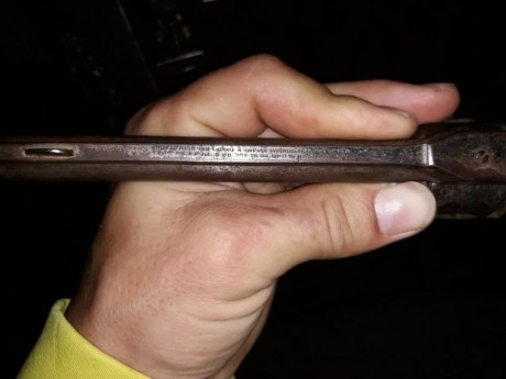 Hola, muy buenas a todos, tengo un revolver antiguo y no identificó ni marca ni fabricante. Es muy parecido 02