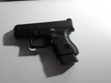 Saludos compañeros,

Pongo a la venta (o cambio) muy a mi pesar, esta preciosa Glock 26. Ya que he adquirido 110