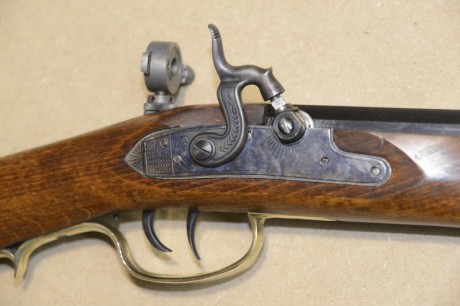 Vendo rifle Kentucky Cal. 45 (11,40 mm.), fabricado por DIKAR en Bergara Guipuzcoa, con certificado del 01
