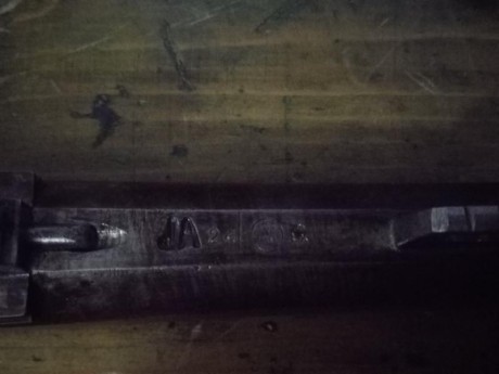 Buenos días compañeros,

Tengo una escopeta de mi bisabuelo o tatarabuelo,  que mi padre siempre conservó 60