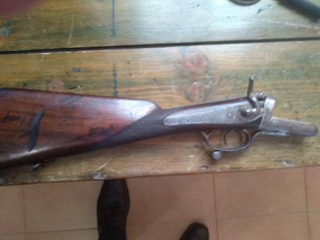 Buenos días compañeros,

Tengo una escopeta de mi bisabuelo o tatarabuelo,  que mi padre siempre conservó 80