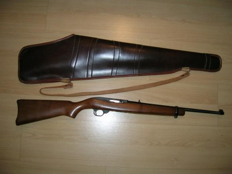 Vendo carabina marca Ruger cal. 22LR modelo 10/22 CARBINE, automatica con funda i estuche de limpieza, 00