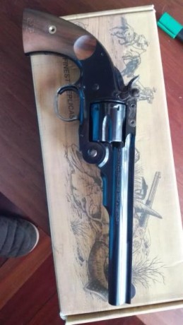 Vendo revolver de 7" SCHOFIELD de Uberti , calibre 45 lc , guiado en F , no tiene papeles Bope como 02