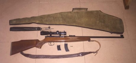 Vendo Carabina marca Krico de fabricación alemana. Muy buen estado de conservación. 
* Calibre 22 Semi 00