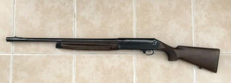 Se vende beneli Superlegera calibre 12 con polichoque, funda de transporte. Si se recoge aquí tb municion. 00