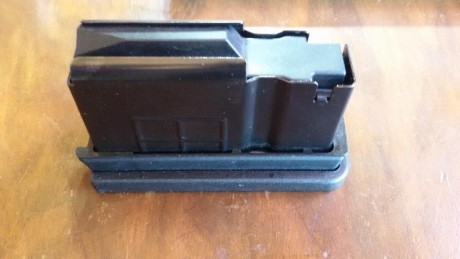 Cambio cargador HK 2000 de 5 cartuchos, para calibres 30-06  7x64  270  9.3x62  8x57.
Por uno para la 01