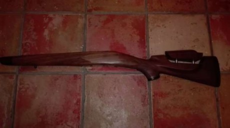 Un amigo vende una culata de nogal con punta de ébano hecha y adaptada al rifle militar suizo Schmidt-Rubin 02