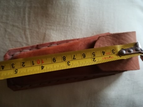 busco funda de navaja:
Largo 12 cm
Ancho 4 cm
 :homer: 21