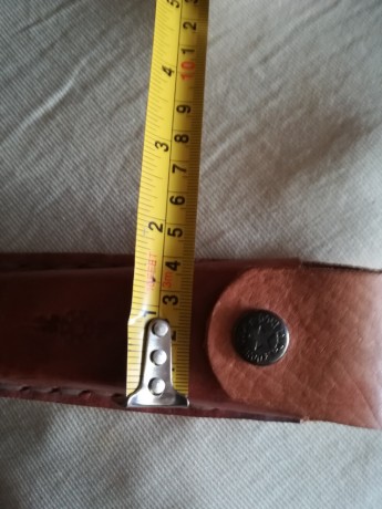 busco funda de navaja:
Largo 12 cm
Ancho 4 cm
 :homer: 20
