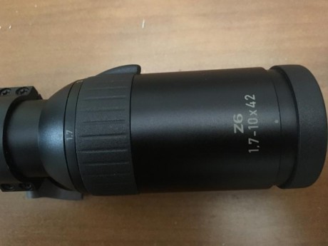 Visor Swarovski Z6 1.7-10x42 con torreta balística y tubo de 30 mm.
Bien cuidado y sin golpes.
Sin anillas 00