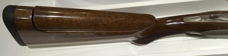 Hola muy buenas, pues eso compré una Beretta 686 E Trap de segunda mano con culata de diestro. Tiene lomo 10