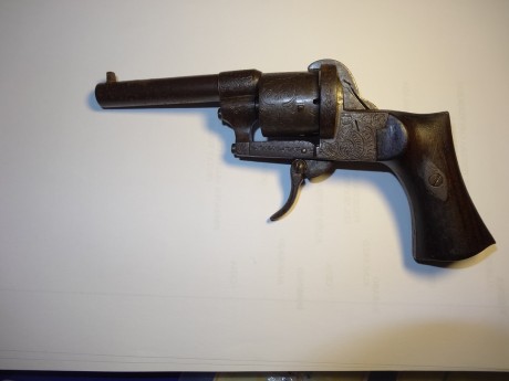 Buenas tardes hará cosa de un año que falleció mi padre y el otro día encontramos esta arma corta en el 02