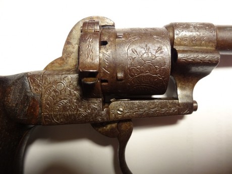 Buenas tardes hará cosa de un año que falleció mi padre y el otro día encontramos esta arma corta en el 01