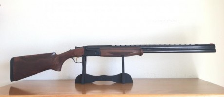 Vendo un lujo de  escopeta nueva.
Marca PERAZZI MX 8 superpuesta.
Monogatillo, largo de cañones 70 y varichoque 02