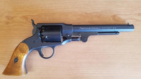 Vendo esta magnifica joya por no usarlo, tendra 800 tiros aproximadamente, lo vendo por 1050 euros  portes 02