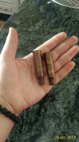 Buenas,
necesito información sobre unas vainas antiguas. Al parecer sobre la foto, es muy conocido. Pero 02