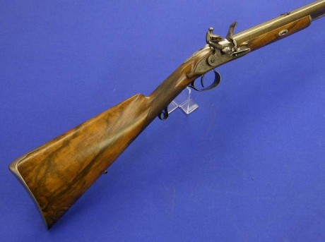 Voy a colocar unas fotos de un arma larga alemana de llave de mecha del siglo XVI. 60