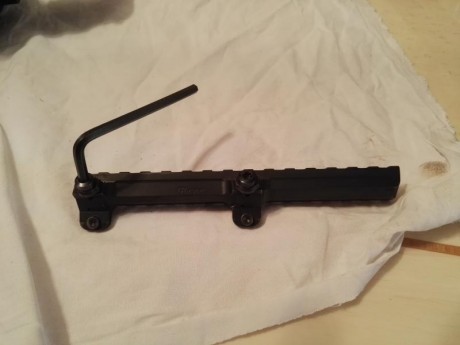 Montura original Blaser para rifle R93, carril para montar holográfico, nocturno, o monturas Warner, etc.
Prácticamente 00