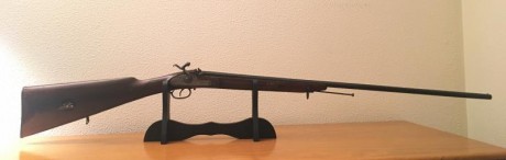Vendo escopetilla de un caño , martillo y piston.
 Pólvora negra con concha en la culata para los pistones, 02