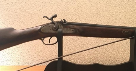 Vendo escopetilla de un caño , martillo y piston.
 Pólvora negra con concha en la culata para los pistones, 00