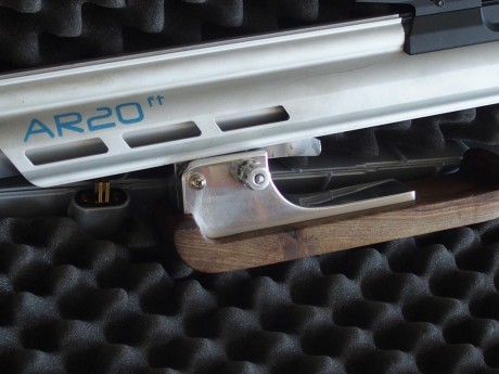 Carabina especial para Field Target fundamentalmente, con 16 julios de potencia estabilizada; cambiada 02