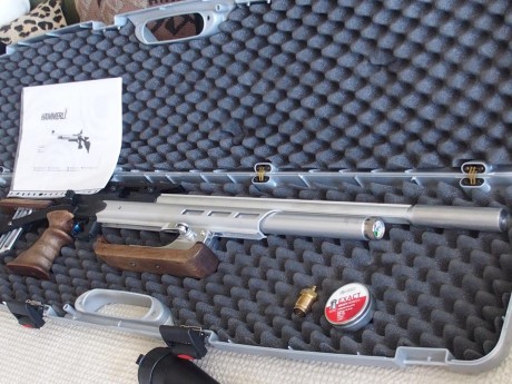Carabina especial para Field Target fundamentalmente, con 16 julios de potencia estabilizada; cambiada 00