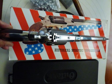 Vendo revolver  PIETTA  Remington 1848 cal 44 en inox con cargador externo, kit de limpieza y 200 bolas 00