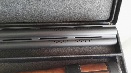Vendo Beretta 682 Gold casi sin estrenar, solo caza ocasional. Superpuesta calibre 12/76, es decir acepta 01