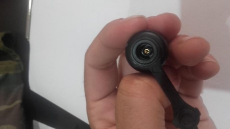 Hola compañeros,
tengo un problema con unos accesorios... 

Quiero conectar el STEINER DBAL-i2 y la linterna 72