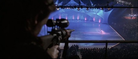 Compañeros,

En vista de las ganas de algunos (Elcafe, Wilcow, Vrakk, etc) por adivinar armas de películas 100