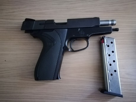 Hola
vendo
Revolver Astra 6 pulgadas con 9 recamaras del calibre 22.........50€
Pistola Smith Wesson 909 01