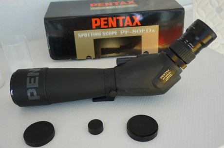 Vendo telescopio  PENTAX PF-80 EDA . 
Lleva visor  PENTAX Zoom Eyepiece 8-24 mm .

En sus cajas de origen. 02