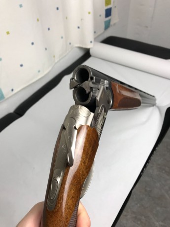 Hola muy buenas, vendo Beretta 686 E Trap cal.12 cañón 76cm 1* y 2*,con culata regulable original y sin 41