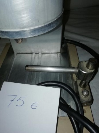 Por dejar el tiro se vende el siguiente material
PORTES INCLUIDOS EN PENINSULA
hornillo vendido 01