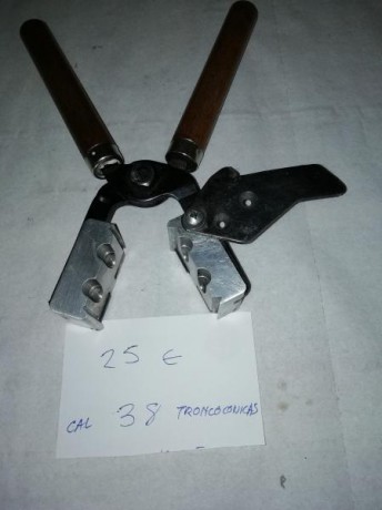Unas mas
PORTES INCLUIDOS EN PENINSULA
cargador 1911 25 euros 02