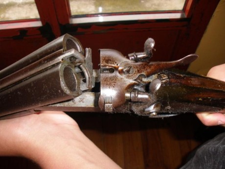 Vendo paralela Ramon Romero, calibre 16, martillos exteriores. ¡Ojo¡ Tiene la garganta grapada pues en 02