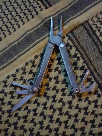 Vendo esta multiherramienta Leatherman y regalo navaja Vic Waiter

La Kick tiene todas las funciones básicas 01
