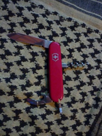 Vendo esta multiherramienta Leatherman y regalo navaja Vic Waiter

La Kick tiene todas las funciones básicas 10
